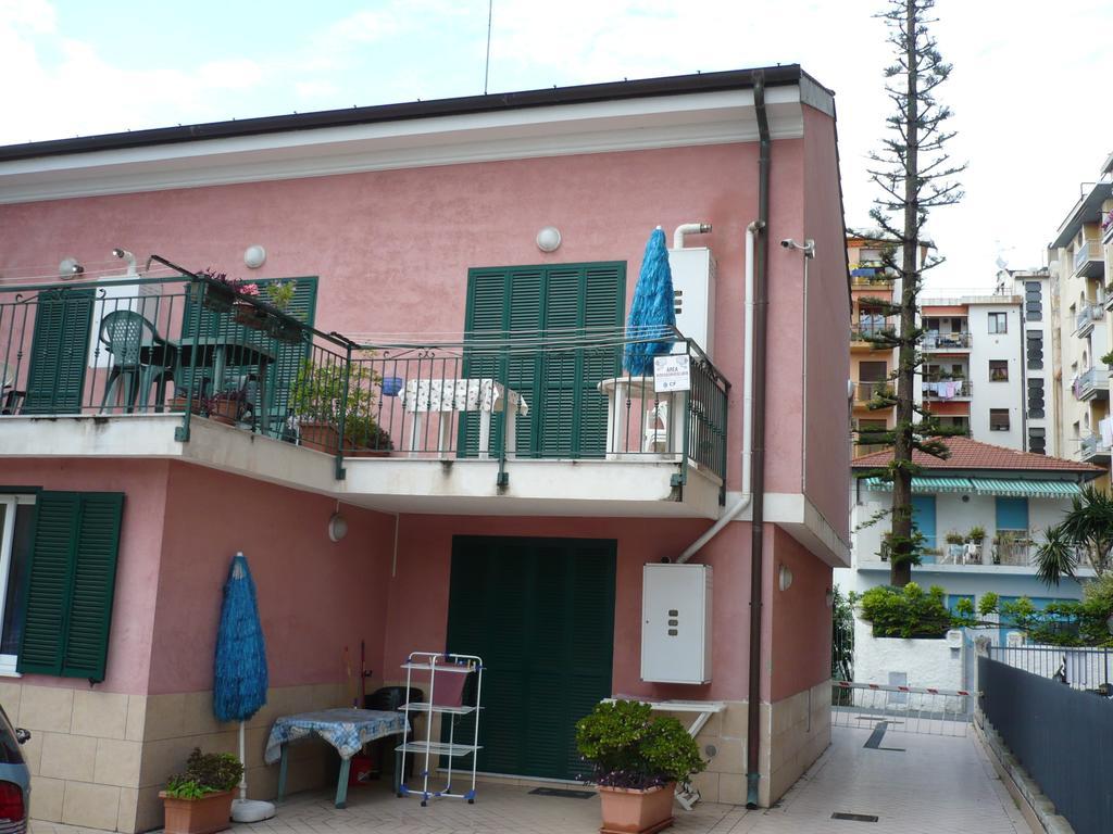 Villamareblu Вентимилья Номер фото